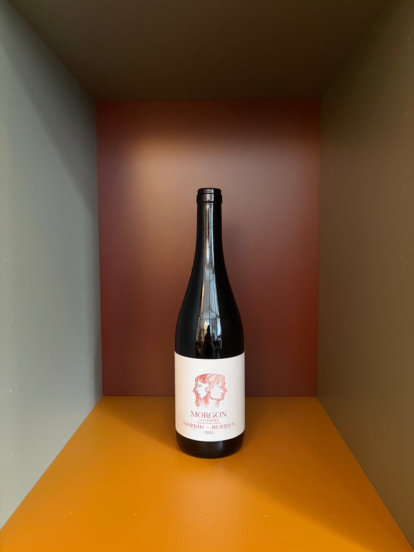 Sarnin-Berrux Morgon Les Charmes 2023 wine bottle with cream label on dark glass