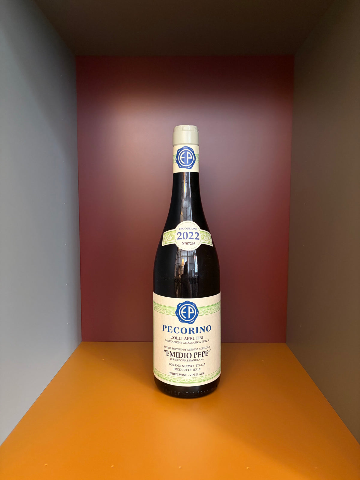 Emidio Pepe Pecorino d'Abruzzo 2022 wine bottle, cream label with blue emblem