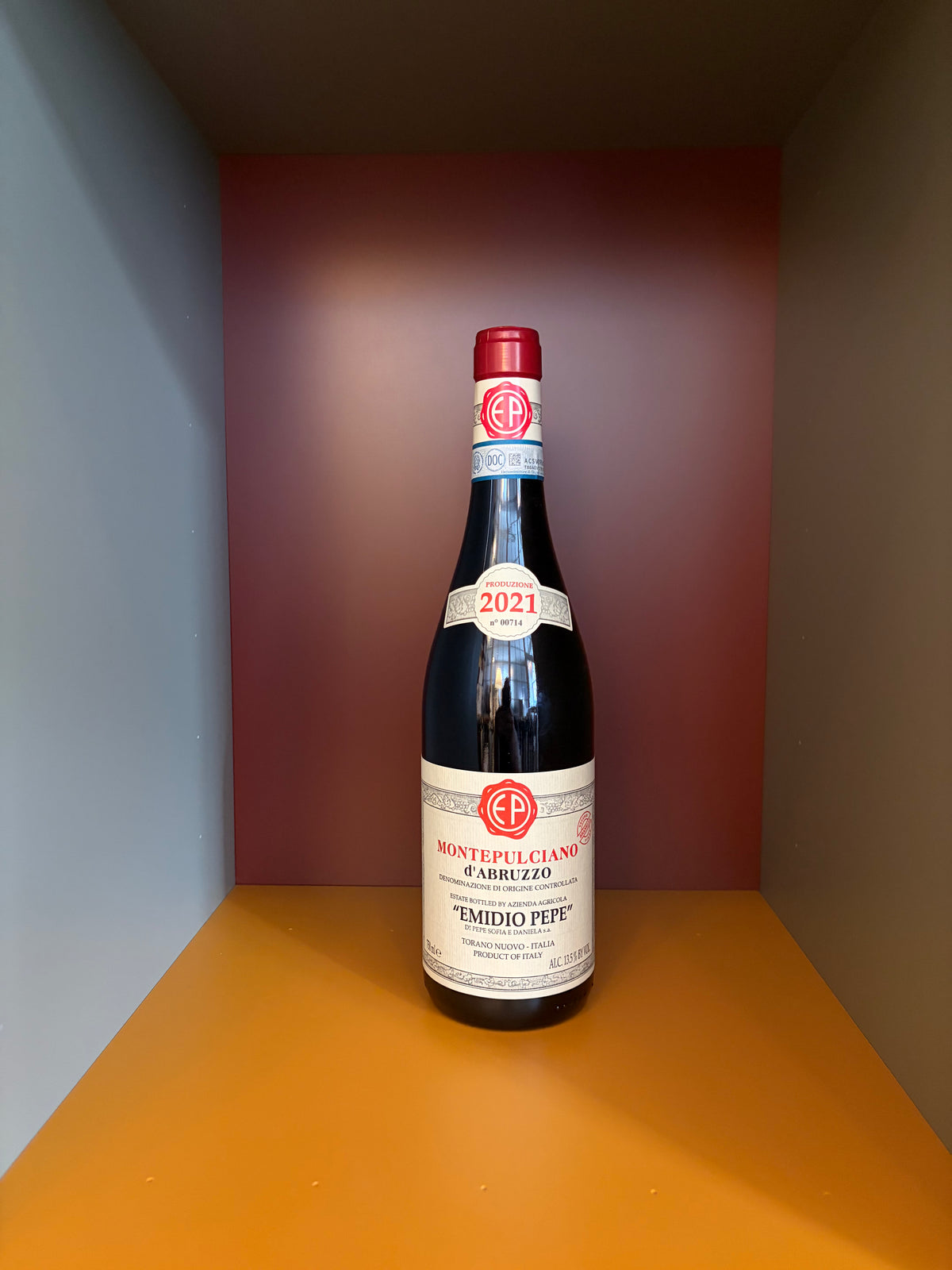 Emidio Pepe Montepulciano d'Abruzzo 2021 wine bottle with red cap