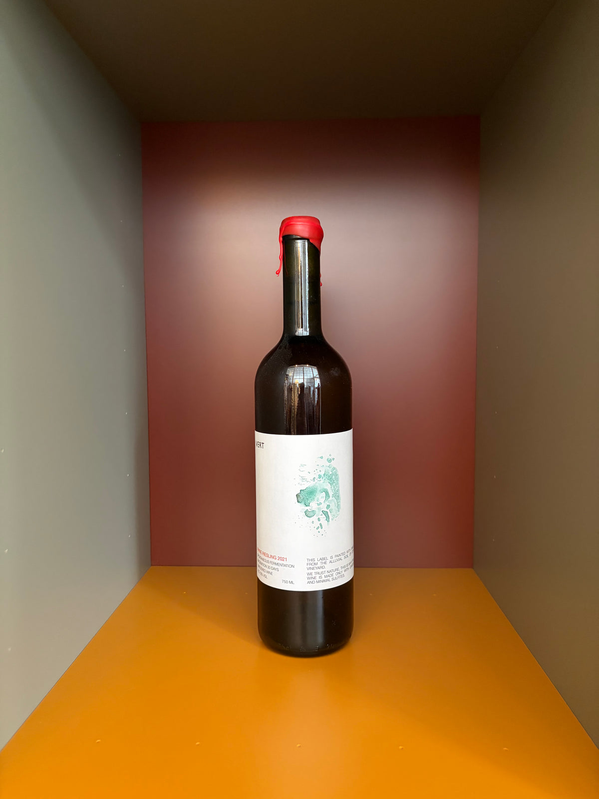 Vert Rhine Riesling 2021 wine bottle with red foil cap and white label