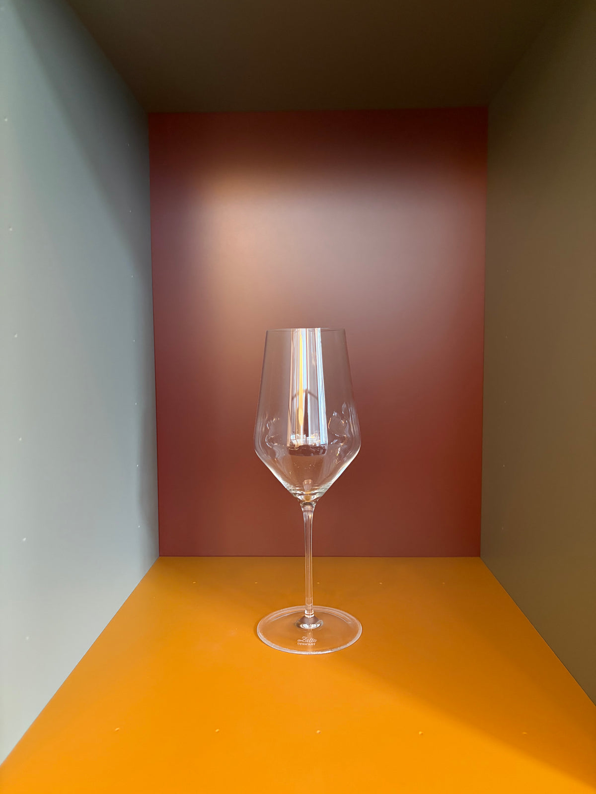 Zalto white wine glass with clear bowl and long stem