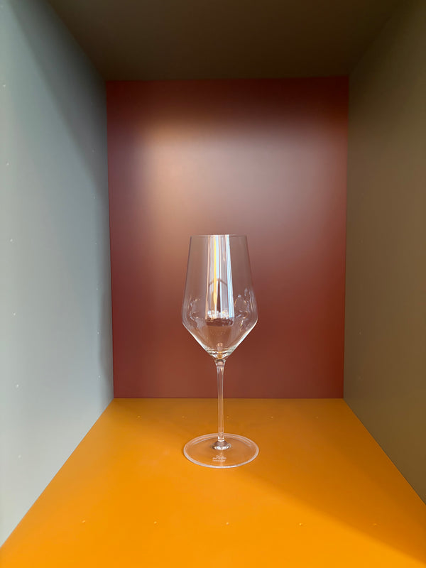 Zalto white wine glass with clear bowl and long stem